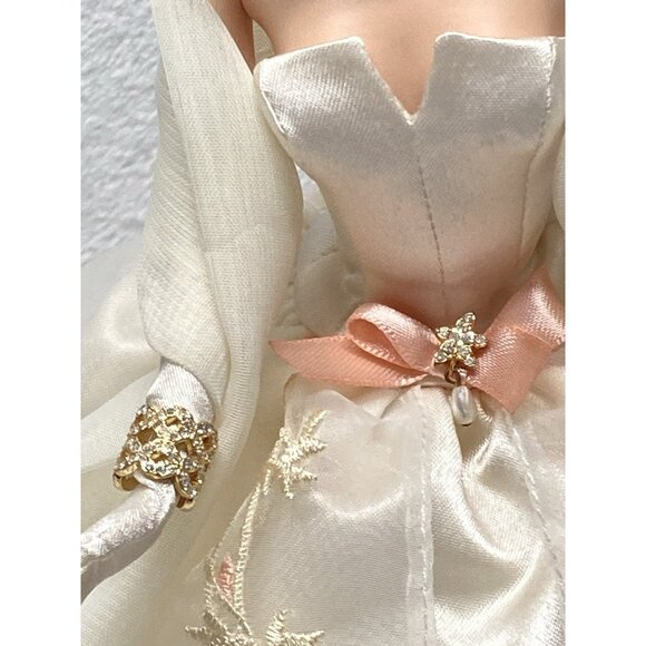 2006 Mattel Lady of the Manor Silkstone Barbie Fashion Model COA & Box - Picture 16 of 16